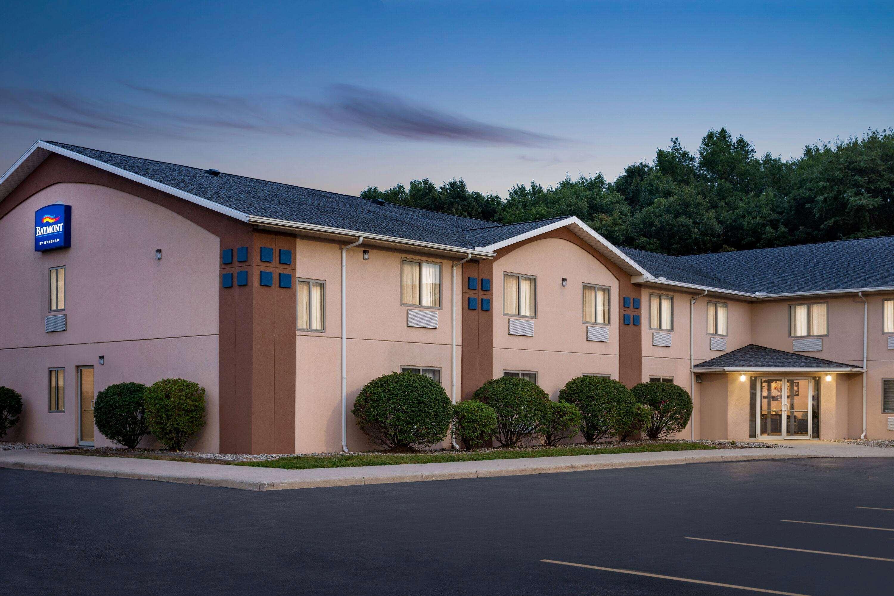 Baymont By Wyndham Swanton Hotel Bagian luar foto