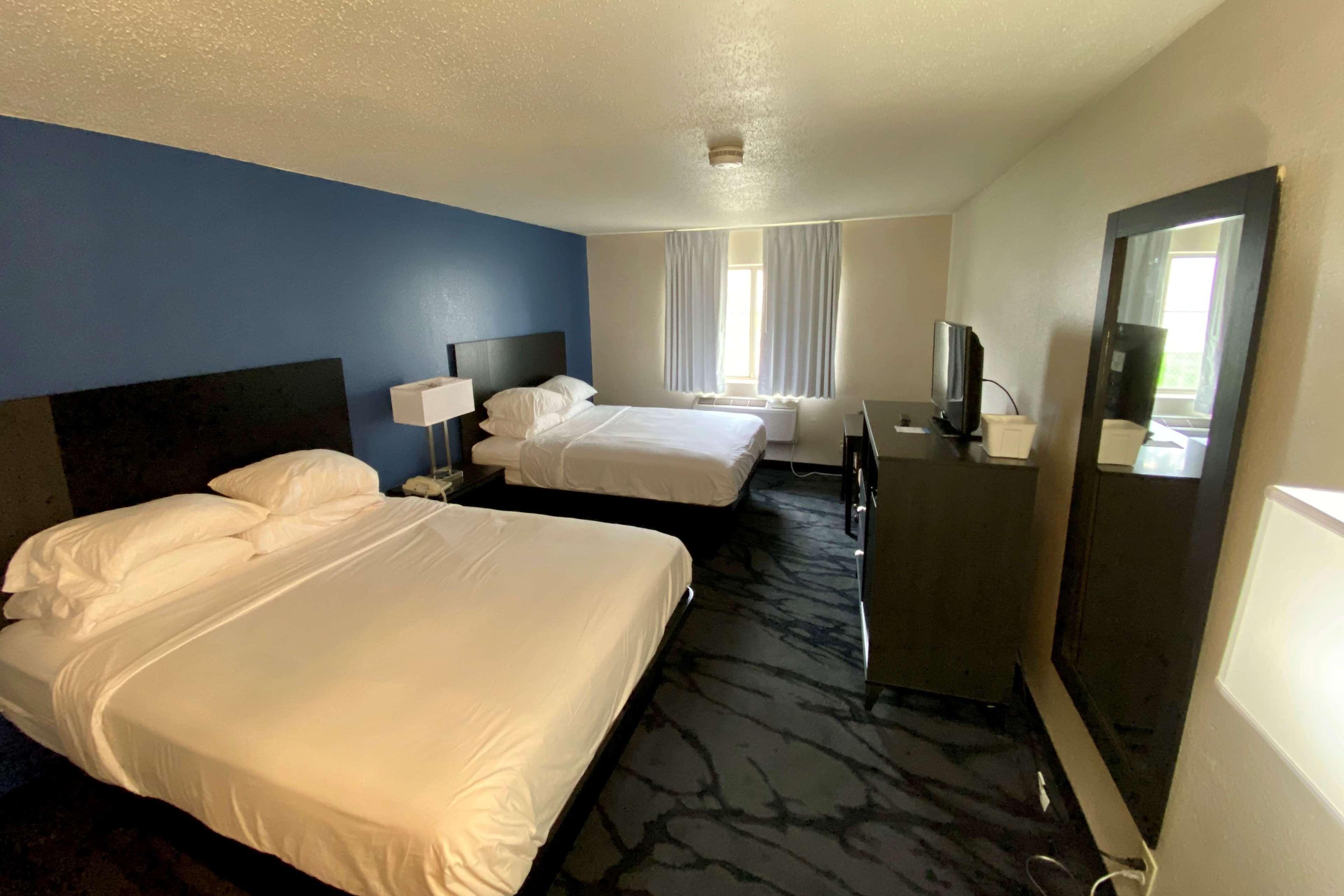 Baymont By Wyndham Swanton Hotel Bagian luar foto